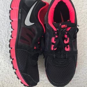 Nike Dual Fusion2 Sneakers